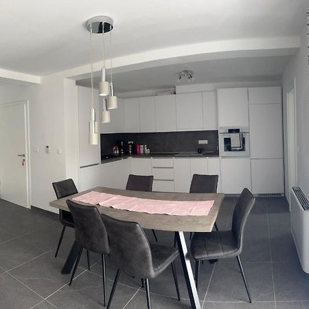Apartmani Lana Rab Town Esterno foto