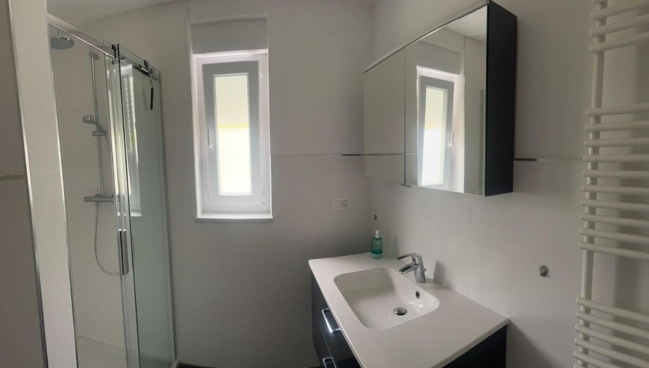 Apartmani Lana Rab Town Esterno foto