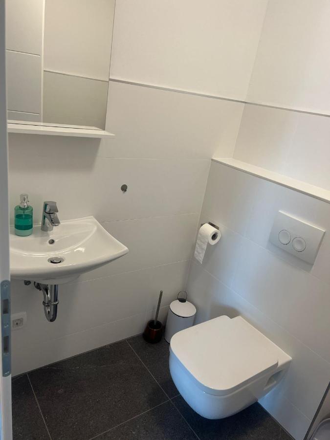 Apartmani Lana Rab Town Esterno foto